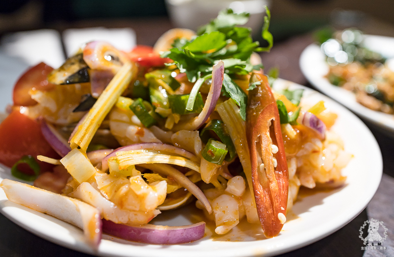 泰獅泰式料理|台北中正北車食記|地表最浮誇的月亮蝦餅厚度,藏身於極度隱密小巷的平價泰式料理,CP超高大推薦 - 卡爾茗 C.L.M.