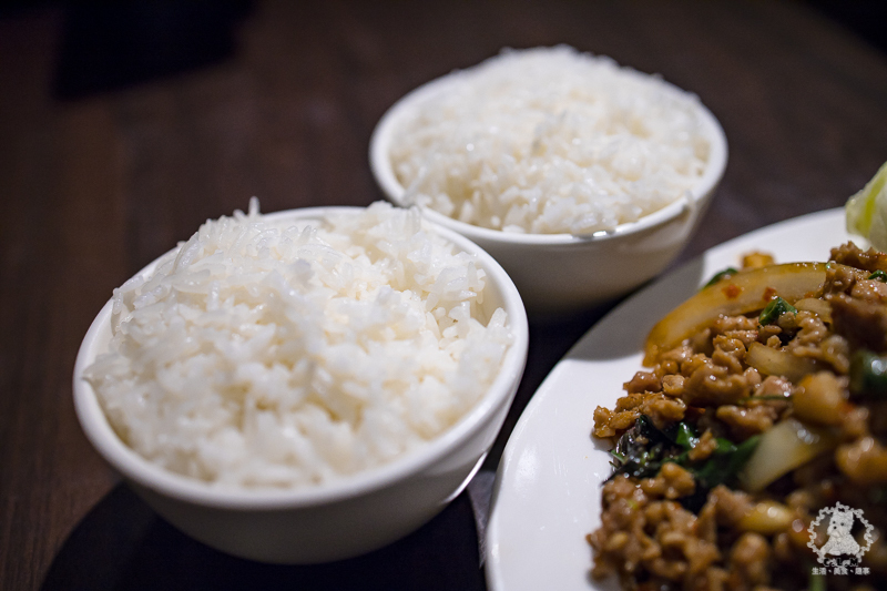 泰獅泰式料理|台北中正北車食記|地表最浮誇的月亮蝦餅厚度,藏身於極度隱密小巷的平價泰式料理,CP超高大推薦 - 卡爾茗 C.L.M.
