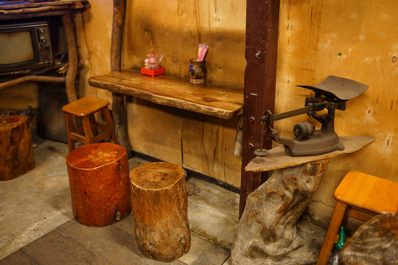 [花蓮市美食]老材房-好有氣氛50年木造老屋 檜木家具 實惠又好吃的炒拉麵 羊排湯及現煮大滷麵  大推!(內有詳細菜單)