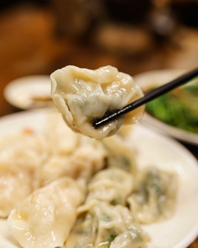 [花蓮市美食]老材房-好有氣氛50年木造老屋 檜木家具 實惠又好吃的炒拉麵 羊排湯及現煮大滷麵  大推!(內有詳細菜單)