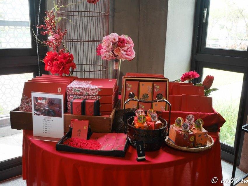 高雄免費景點》百年老品牌新開幕觀光工廠 舊振南漢餅文化館 DIY烘焙、下午茶、美拍一次滿足 - 艾莉絲愛旅行