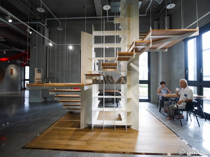 高雄免費景點》百年老品牌新開幕觀光工廠 舊振南漢餅文化館 DIY烘焙、下午茶、美拍一次滿足 - 艾莉絲愛旅行