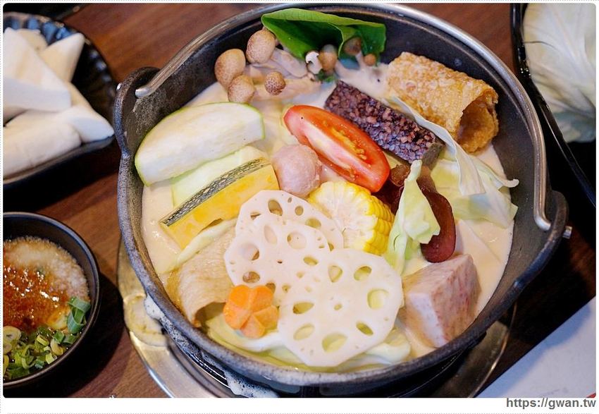 沙鹿新開火鍋店,火鍋套餐最低不用300元還可以免費停車!也有現撈海鮮和日本和牛喔~