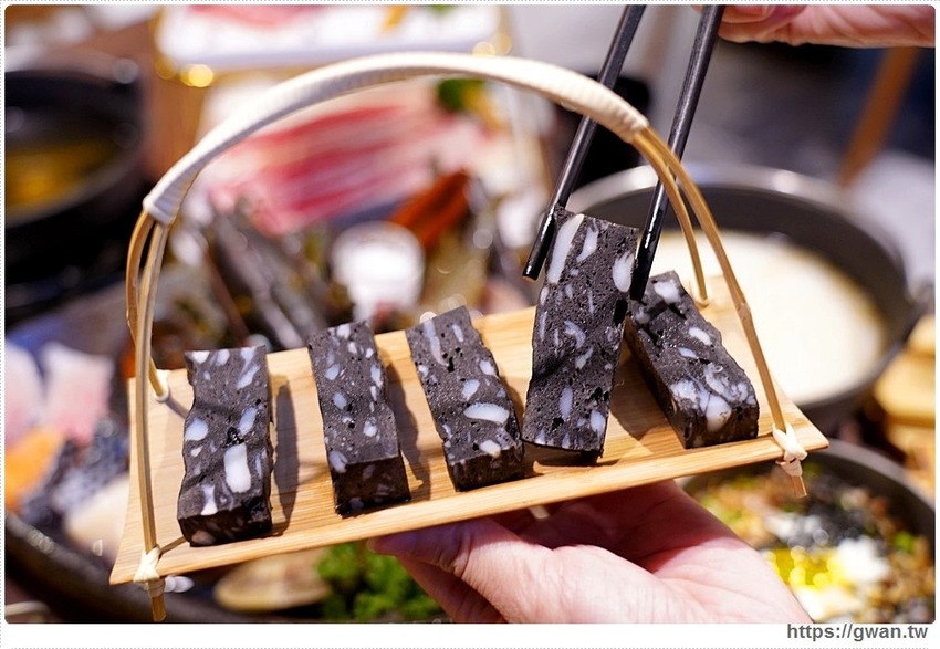 台中首見漂浮松阪豬就在千波苑鍋物，火鍋270元起還可免費停車