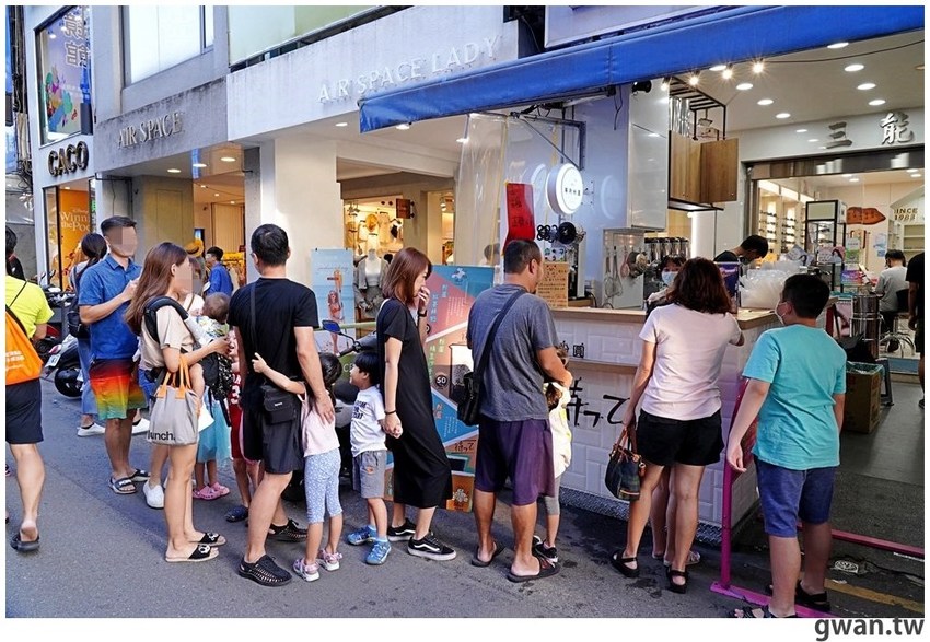 台中首見漂浮松阪豬就在千波苑鍋物，火鍋270元起還可免費停車