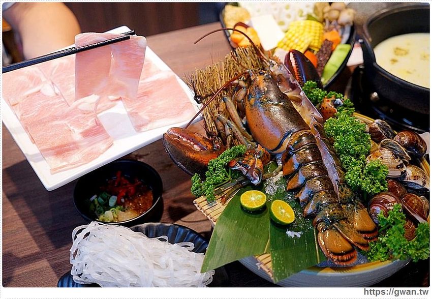 沙鹿新開火鍋店,火鍋套餐最低不用300元還可以免費停車!也有現撈海鮮和日本和牛喔~