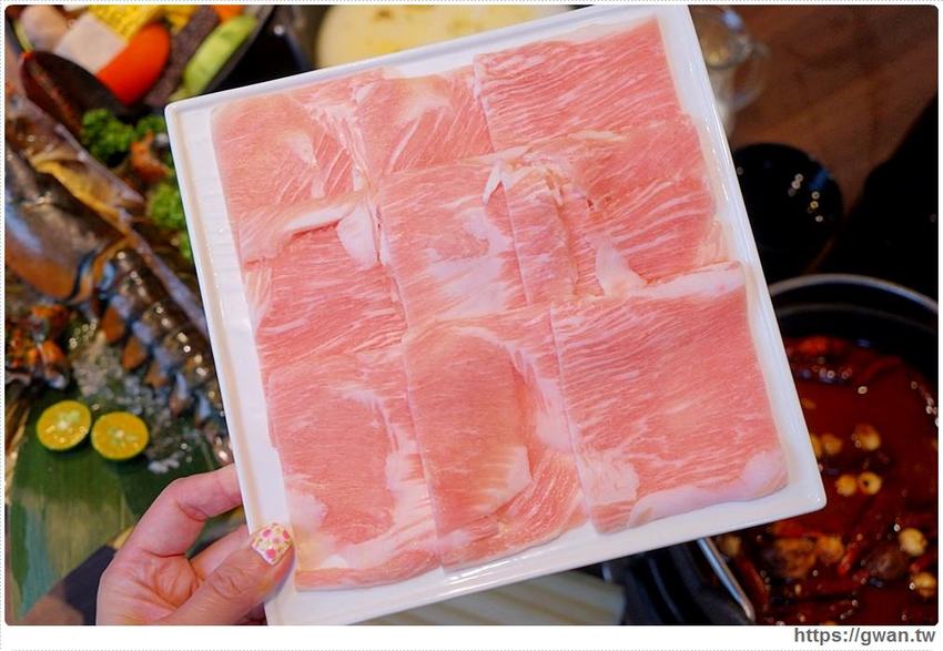 沙鹿新開火鍋店,火鍋套餐最低不用300元還可以免費停車!也有現撈海鮮和日本和牛喔~