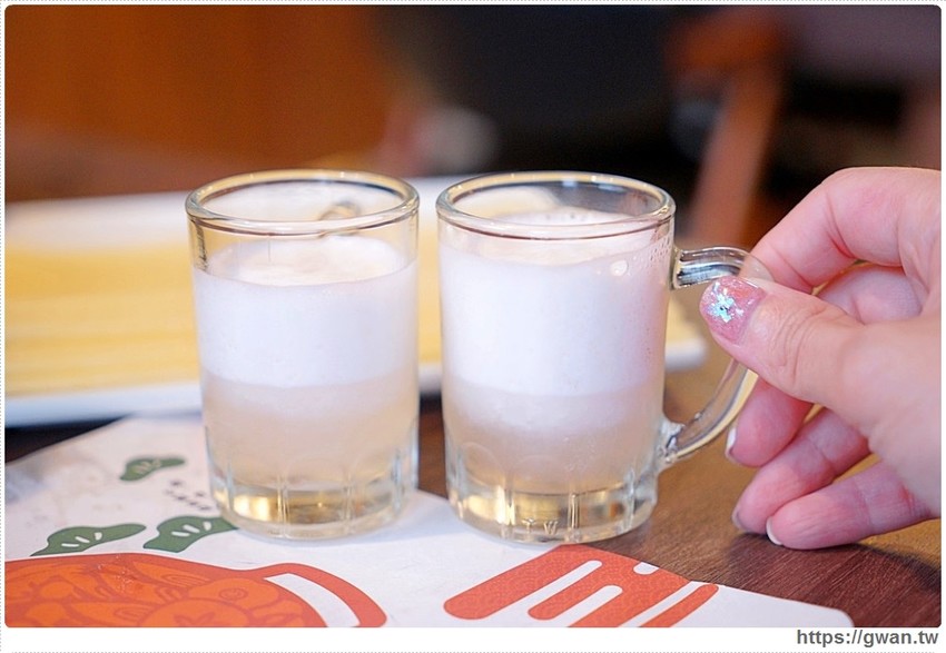 沙鹿新開火鍋店,火鍋套餐最低不用300元還可以免費停車!也有現撈海鮮和日本和牛喔~