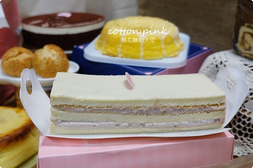 逢甲夜市最便宜的泡芙在這裡!童話泡芙母親節蛋糕優惠中、最新雙餡泡芙一樣爆漿耶!