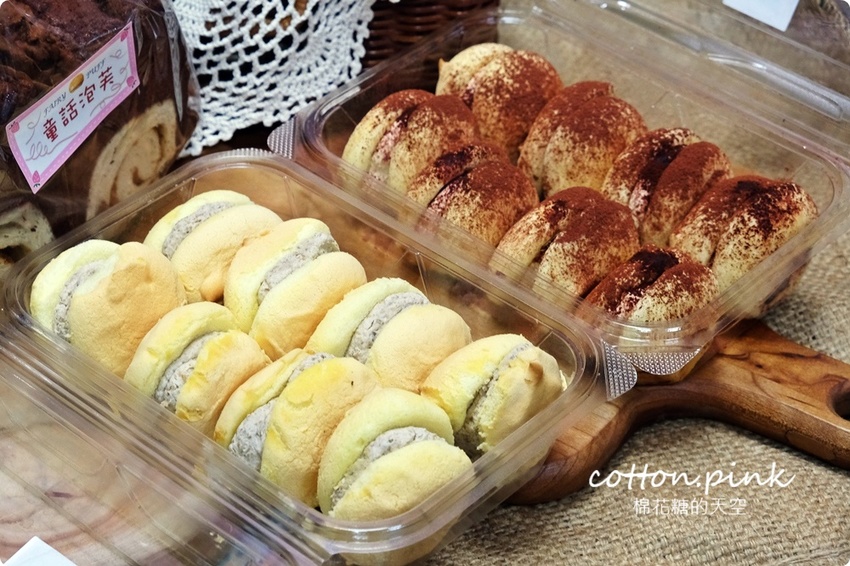 逢甲夜市最便宜的泡芙在這裡!童話泡芙母親節蛋糕優惠中、最新雙餡泡芙一樣爆漿耶!