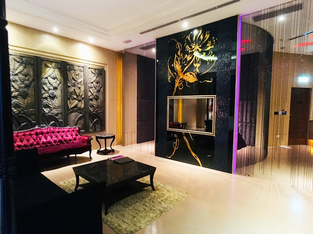 [中壢住宿] 摩斯時尚汽車旅館｜隱身靜謐住宅區的時尚Villa，平價享有豪宅裝潢、游泳池、KTV、按摩浴缸、黃金雨、蒸氣浴等奢侈享受！