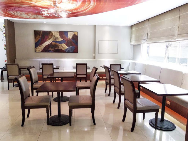 [中壢住宿] 摩斯時尚汽車旅館｜隱身靜謐住宅區的時尚Villa，平價享有豪宅裝潢、游泳池、KTV、按摩浴缸、黃金雨、蒸氣浴等奢侈享受！