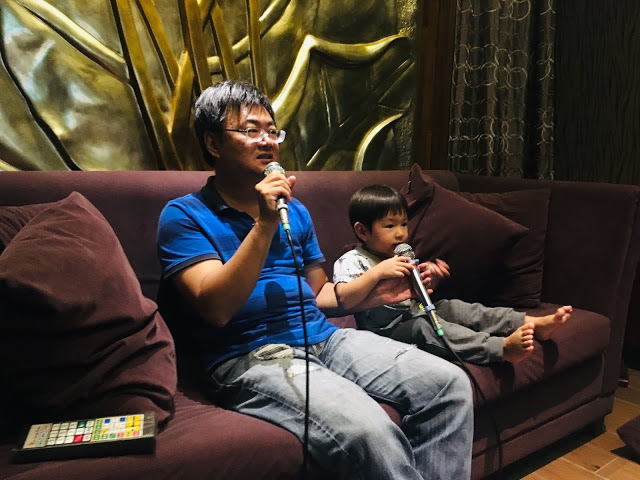 [中壢住宿] 摩斯時尚汽車旅館｜隱身靜謐住宅區的時尚Villa，平價享有豪宅裝潢、游泳池、KTV、按摩浴缸、黃金雨、蒸氣浴等奢侈享受！