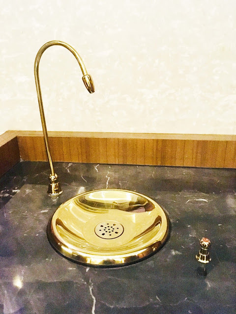 [中壢住宿] 摩斯時尚汽車旅館｜隱身靜謐住宅區的時尚Villa，平價享有豪宅裝潢、游泳池、KTV、按摩浴缸、黃金雨、蒸氣浴等奢侈享受！