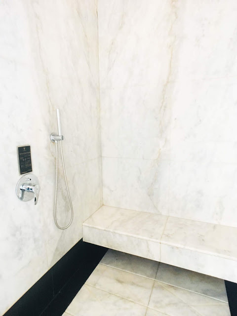 [中壢住宿] 摩斯時尚汽車旅館｜隱身靜謐住宅區的時尚Villa，平價享有豪宅裝潢、游泳池、KTV、按摩浴缸、黃金雨、蒸氣浴等奢侈享受！