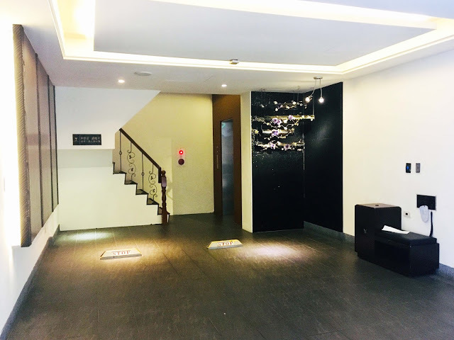 [中壢住宿] 摩斯時尚汽車旅館｜隱身靜謐住宅區的時尚Villa，平價享有豪宅裝潢、游泳池、KTV、按摩浴缸、黃金雨、蒸氣浴等奢侈享受！