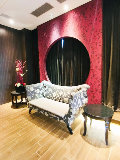 [中壢住宿] 摩斯時尚汽車旅館｜隱身靜謐住宅區的時尚Villa，平價享有豪宅裝潢、游泳池、KTV、按摩浴缸、黃金雨、蒸氣浴等奢侈享受！