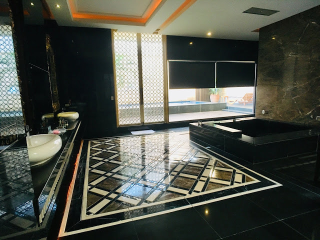 [中壢住宿] 摩斯時尚汽車旅館｜隱身靜謐住宅區的時尚Villa，平價享有豪宅裝潢、游泳池、KTV、按摩浴缸、黃金雨、蒸氣浴等奢侈享受！