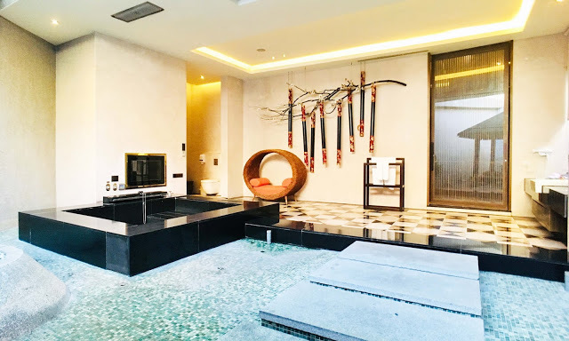 [中壢住宿] 摩斯時尚汽車旅館｜隱身靜謐住宅區的時尚Villa，平價享有豪宅裝潢、游泳池、KTV、按摩浴缸、黃金雨、蒸氣浴等奢侈享受！