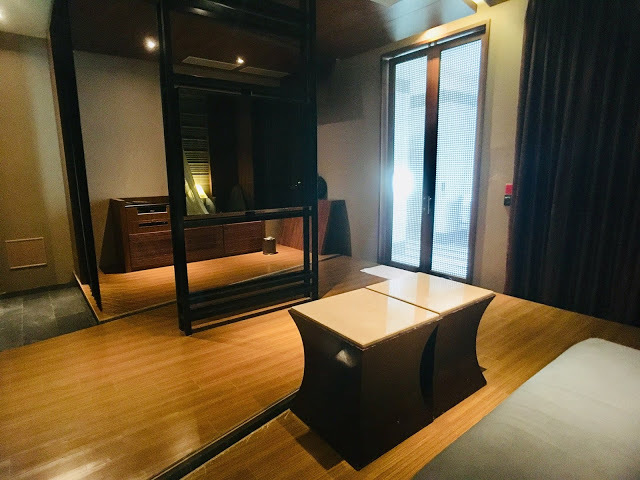 [中壢住宿] 摩斯時尚汽車旅館｜隱身靜謐住宅區的時尚Villa，平價享有豪宅裝潢、游泳池、KTV、按摩浴缸、黃金雨、蒸氣浴等奢侈享受！