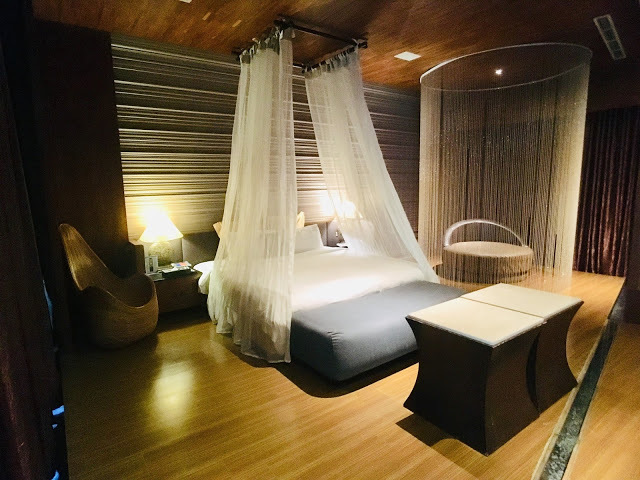 [中壢住宿] 摩斯時尚汽車旅館｜隱身靜謐住宅區的時尚Villa，平價享有豪宅裝潢、游泳池、KTV、按摩浴缸、黃金雨、蒸氣浴等奢侈享受！