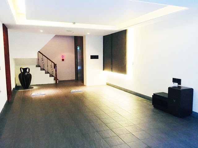 [中壢住宿] 摩斯時尚汽車旅館｜隱身靜謐住宅區的時尚Villa，平價享有豪宅裝潢、游泳池、KTV、按摩浴缸、黃金雨、蒸氣浴等奢侈享受！