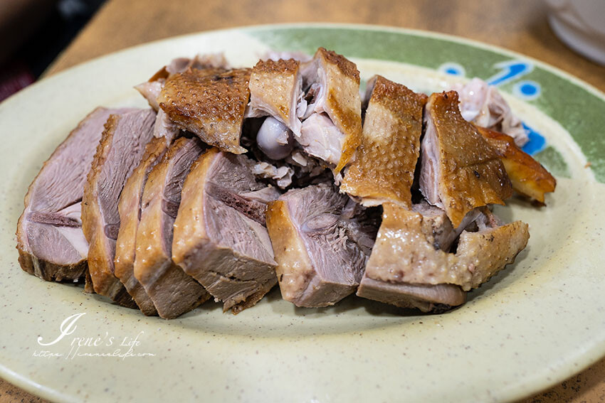 台北伴手禮推薦｜連國外遊客都包車來買，薄如蟬翼的反覆堆疊，入口即化讓老人、小孩都能開心吃的蝶蝶酥 @Irene's 食旅．時旅