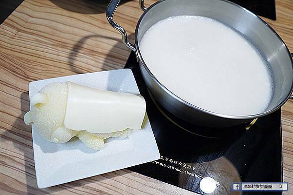 三重火鍋推薦【鍋式飢逅】好吃再訪平價健康美味鍋物/三重親子餐廳附兒童遊戲區/三重美食推薦