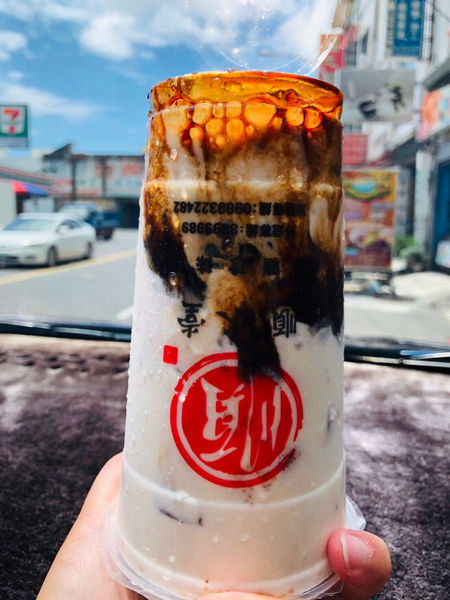 《恆春飲品》黑糖波霸鮮奶|恆春限定版，滿滿誠意一杯手搖飲