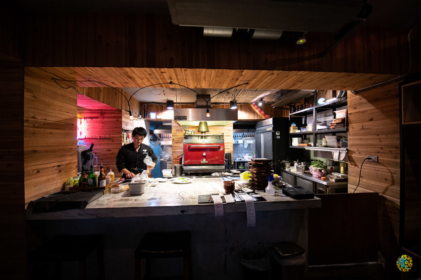 台北餐酒館》PS TAPAS smoke house - 西班牙煙燻小酒館 精選獨到的道地西班牙餐酒文化 - 時空幻境 凌雲江海清