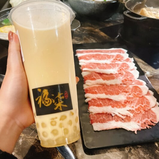桃園中壢市區高CP值火鍋推薦—福柒涮涮鍋,從湯頭、肉片、手搖飲再到甜點通通一條龍服務!怎麼吃都划算