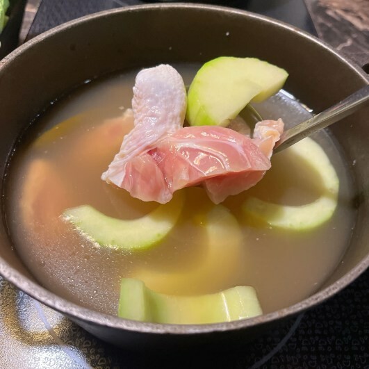 桃園中壢市區高CP值火鍋推薦—福柒涮涮鍋,從湯頭、肉片、手搖飲再到甜點通通一條龍服務!怎麼吃都划算