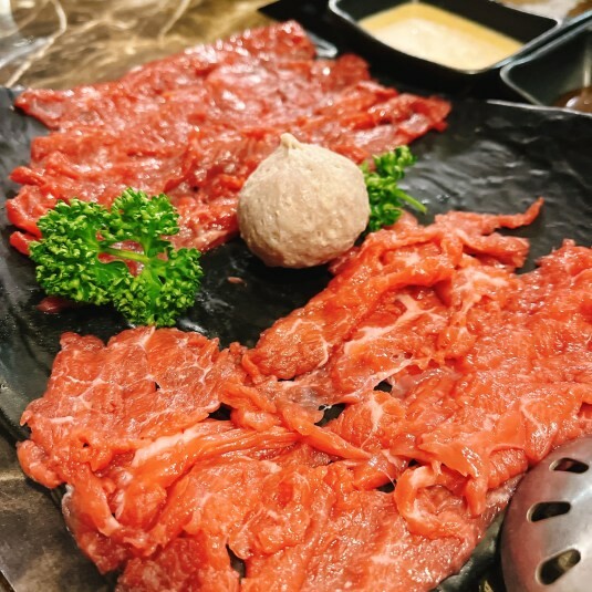 桃園中壢市區高CP值火鍋推薦—福柒涮涮鍋,從湯頭、肉片、手搖飲再到甜點通通一條龍服務!怎麼吃都划算