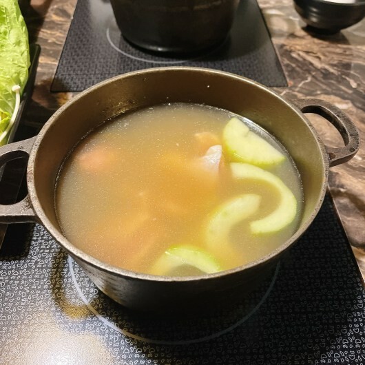 桃園中壢市區高CP值火鍋推薦—福柒涮涮鍋,從湯頭、肉片、手搖飲再到甜點通通一條龍服務!怎麼吃都划算