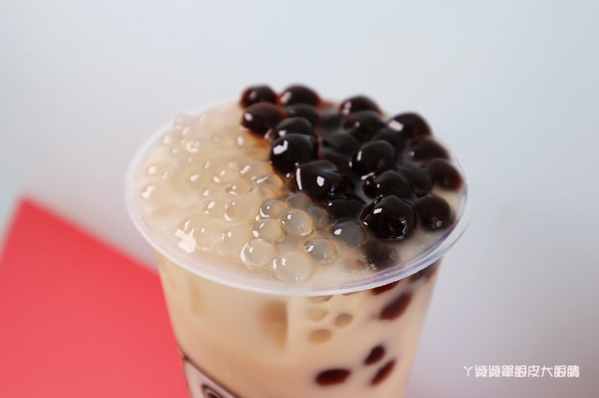 新竹飲料外送推薦熙熙茶飲!超大立體飲料杯在新竹!週年慶指定飲品買一送一