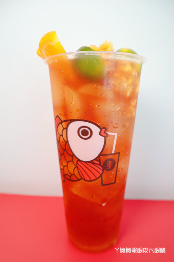 新竹飲料外送推薦熙熙茶飲!超大立體飲料杯在新竹!週年慶指定飲品買一送一