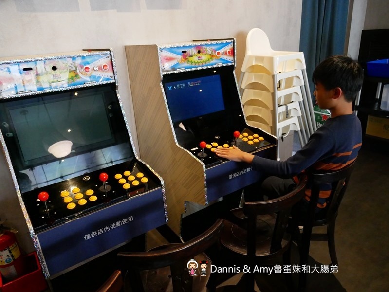 《新竹美食》復古好拍又好吃的火鍋餐廳推薦-韋爐復刻食鍋。自助式計價想吃什麼拿什麼。新鮮現切肉品夜間限定時段肉量激增三倍優惠。814冰棒,明治冰淇淋吃到飽 ︱(影片) 《新竹美食》復古好拍又好吃的火鍋餐廳推薦-韋爐復刻食鍋。自助式計價想吃什麼拿什麼。新鮮現切肉品夜間限定時段肉量激增三倍優惠。814冰棒,明治冰淇淋吃到飽 ︱(影片)