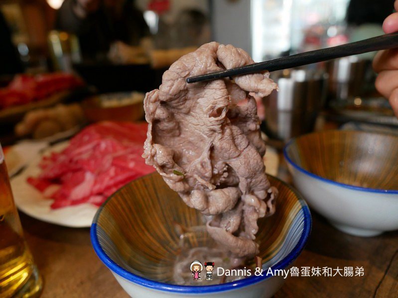 《新竹美食》復古好拍又好吃的火鍋餐廳推薦-韋爐復刻食鍋。自助式計價想吃什麼拿什麼。新鮮現切肉品夜間限定時段肉量激增三倍優惠。814冰棒,明治冰淇淋吃到飽 ︱(影片) 《新竹美食》復古好拍又好吃的火鍋餐廳推薦-韋爐復刻食鍋。自助式計價想吃什麼拿什麼。新鮮現切肉品夜間限定時段肉量激增三倍優惠。814冰棒,明治冰淇淋吃到飽 ︱(影片)