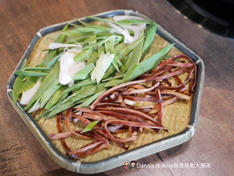 《新竹美食》復古好拍又好吃的火鍋餐廳推薦-韋爐復刻食鍋。自助式計價想吃什麼拿什麼。新鮮現切肉品夜間限定時段肉量激增三倍優惠。814冰棒,明治冰淇淋吃到飽 ︱(影片) 《新竹美食》復古好拍又好吃的火鍋餐廳推薦-韋爐復刻食鍋。自助式計價想吃什麼拿什麼。新鮮現切肉品夜間限定時段肉量激增三倍優惠。814冰棒,明治冰淇淋吃到飽 ︱(影片)