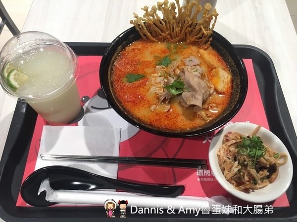 《新竹巨城美食街美食》大心新泰式麵食 新竹巨城店(EXPRESS)瓦城旗下品牌。好吃風味十足值得再訪︱ 《新竹巨城美食街美食》大心新泰式麵食 新竹巨城店(EXPRESS)瓦城旗下品牌。好吃風味十足值得再訪︱