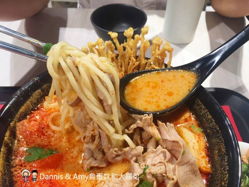 《新竹巨城美食街美食》大心新泰式麵食 新竹巨城店(EXPRESS)瓦城旗下品牌。好吃風味十足值得再訪︱ 《新竹巨城美食街美食》大心新泰式麵食 新竹巨城店(EXPRESS)瓦城旗下品牌。好吃風味十足值得再訪︱