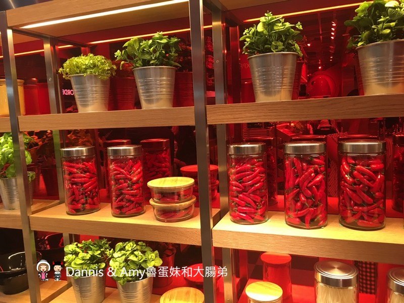 《新竹巨城美食街美食》大心新泰式麵食 新竹巨城店(EXPRESS)瓦城旗下品牌。好吃風味十足值得再訪︱ 《新竹巨城美食街美食》大心新泰式麵食 新竹巨城店(EXPRESS)瓦城旗下品牌。好吃風味十足值得再訪︱