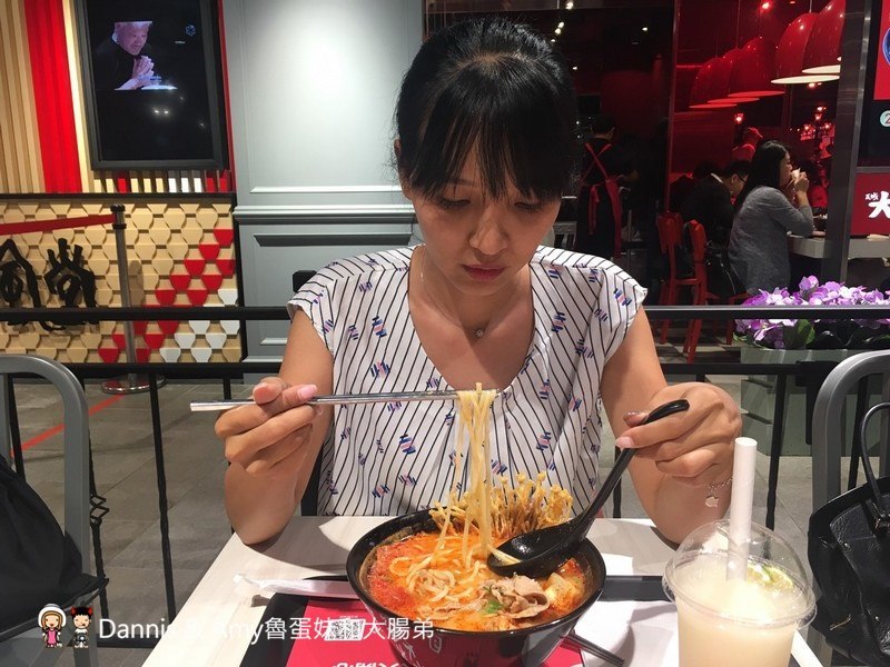 《新竹巨城美食街美食》大心新泰式麵食 新竹巨城店(EXPRESS)瓦城旗下品牌。好吃風味十足值得再訪︱ 《新竹巨城美食街美食》大心新泰式麵食 新竹巨城店(EXPRESS)瓦城旗下品牌。好吃風味十足值得再訪︱