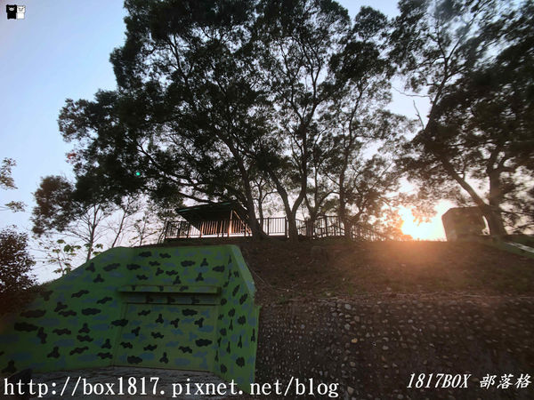 【南投。名間】七星陣地公園。軍事防空碉堡。結合軍武火炮設施。欣賞「茶的故鄉」松嶺茶園風光