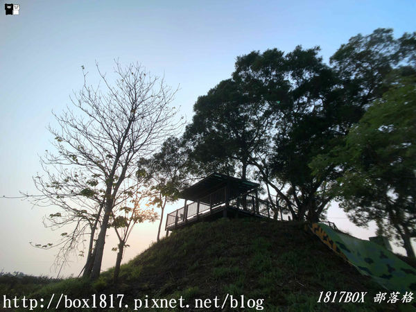 【南投。名間】七星陣地公園。軍事防空碉堡。結合軍武火炮設施。欣賞「茶的故鄉」松嶺茶園風光