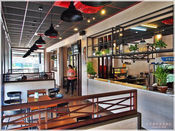 屏東市美食旅遊_百元異國料理套餐.艋飯海南雞飯