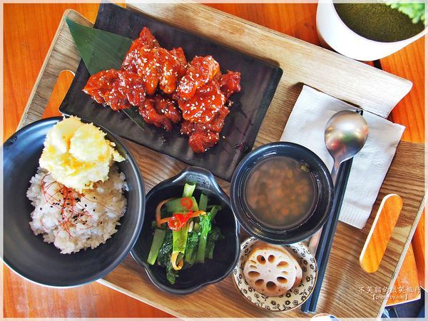 屏東市美食旅遊_百元異國料理套餐.艋飯海南雞飯