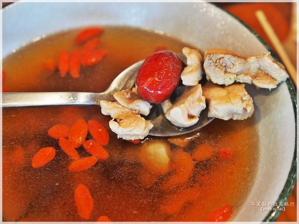 屏東市美食旅遊_百元異國料理套餐.艋飯海南雞飯