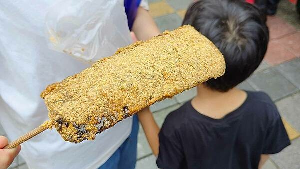 台北火車站周邊少數好吃的素食麵線店！便宜又大碗的素食麵線，是附近上班族素食業者的福音，就算吃葷食的人