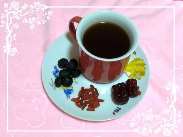 台灣必買伴手禮,宅配好物~黑金傳奇/黑糖薑母茶、紅棗桂圓茶!冬天喝熱的,夏天吃冰的,超方便飲品!